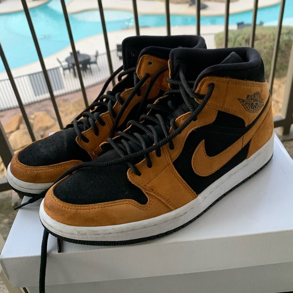 aj1 desert ochre